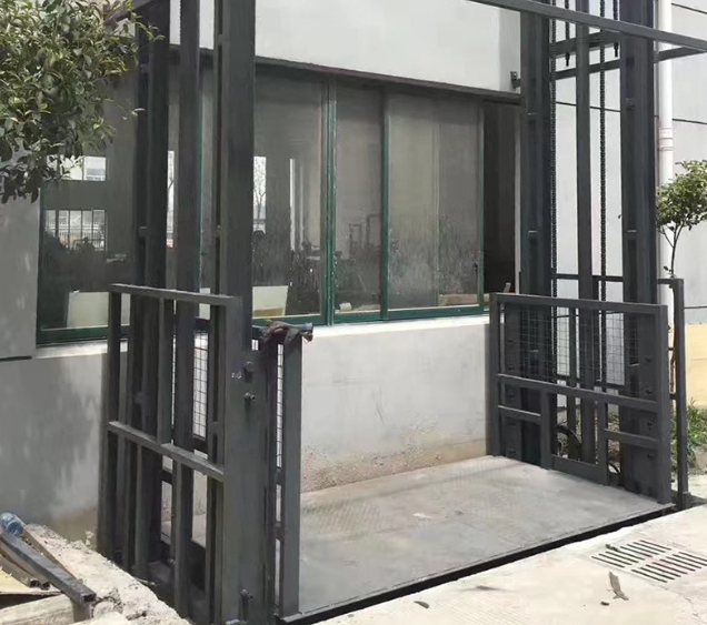 恩施导轨式施工升降机助力民生工程提速增效